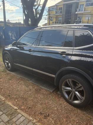 VOLKSWAGEN TIGUAN 2.0 350 TSI GASOLINA ALLSPACE R-LINE 4MOTION DSG VOLKSWAGEN TIGUAN 2.0 350 TSI GASOLINA ALLSPACE R-LINE 4MOTION DSG